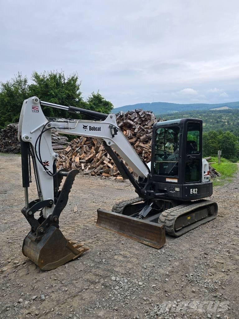 Bobcat E42 Мини-экскаваторы