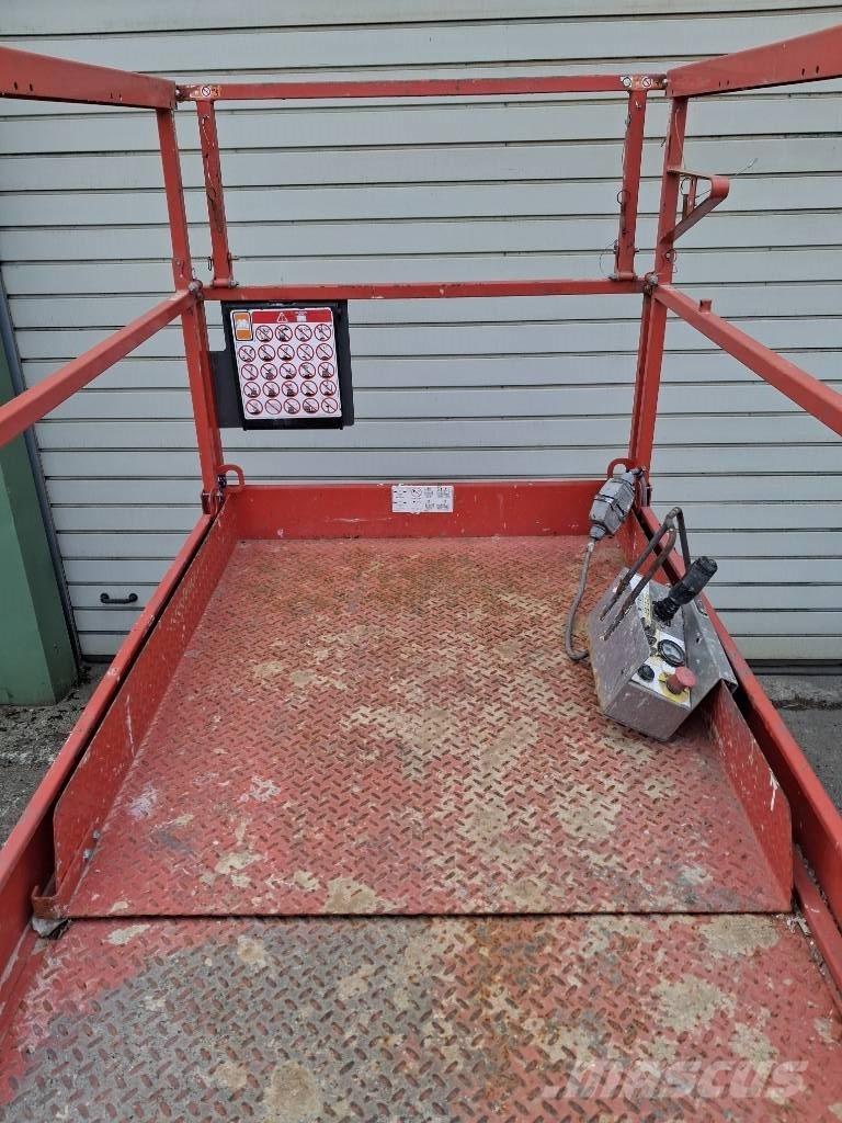 SkyJack SJ III 4632 Ножничные подъемники