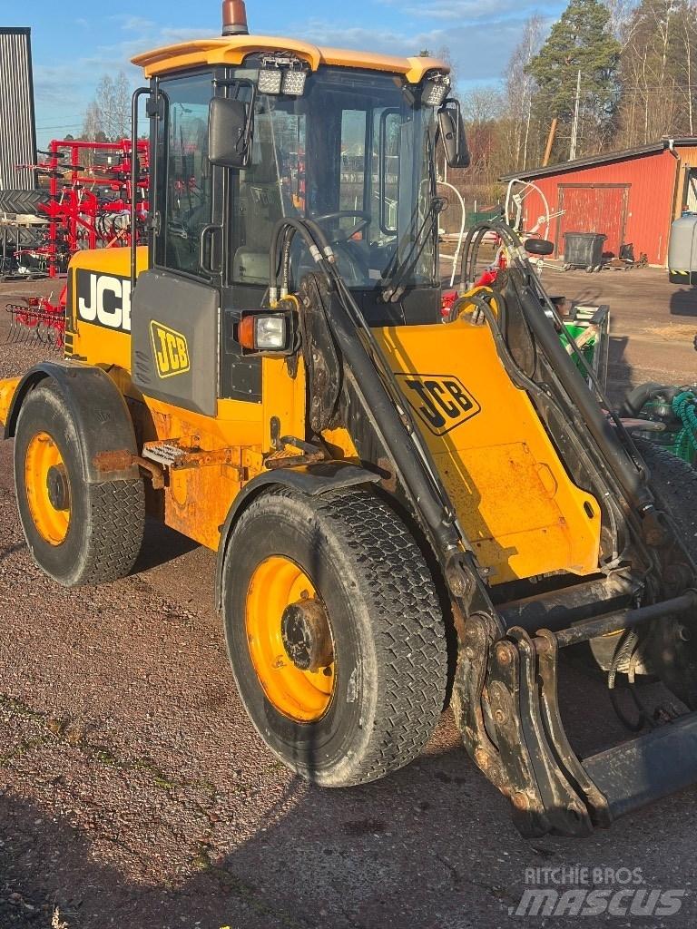 JCB 411 HT Фронтальные погрузчики