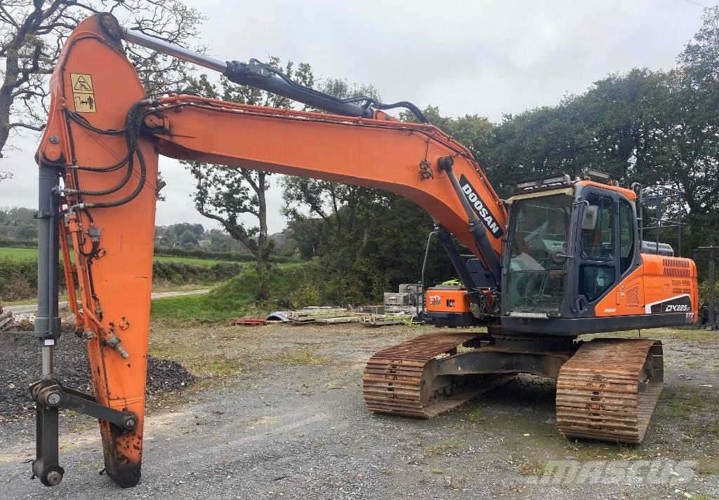 Doosan DX 225 LC Гусеничные экскаваторы