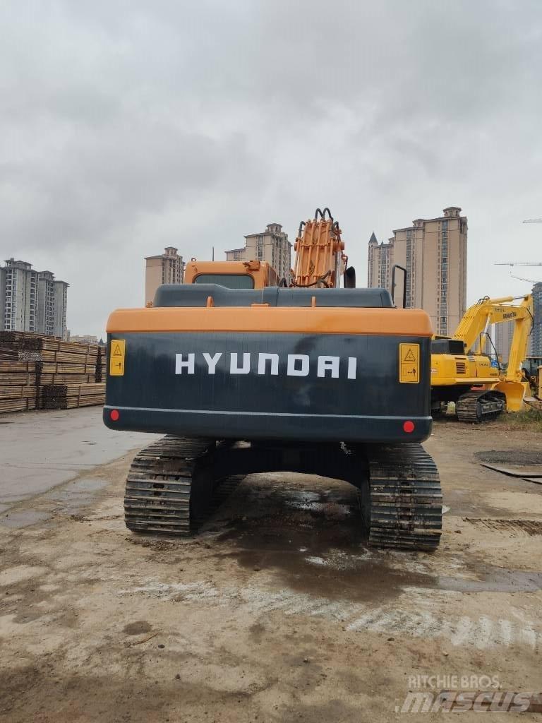 Hyundai R220LC-9S Гусеничные экскаваторы