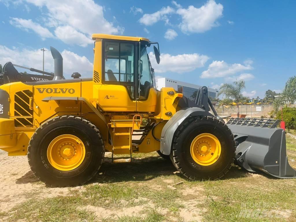 Volvo L 90 F Фронтальные погрузчики