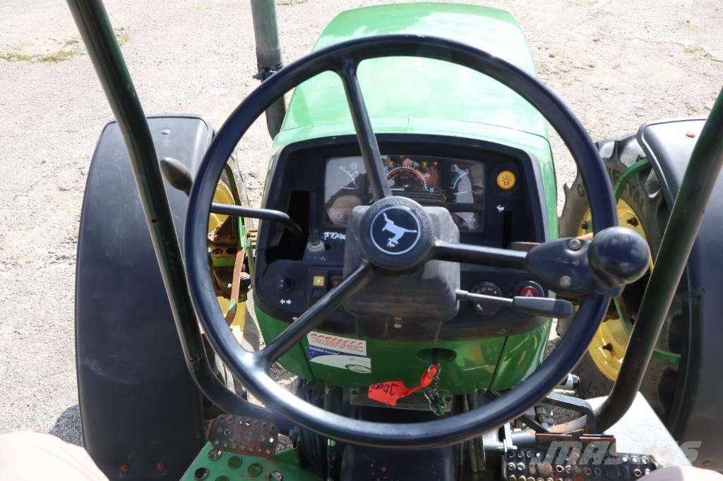 John Deere 5400 Трактора