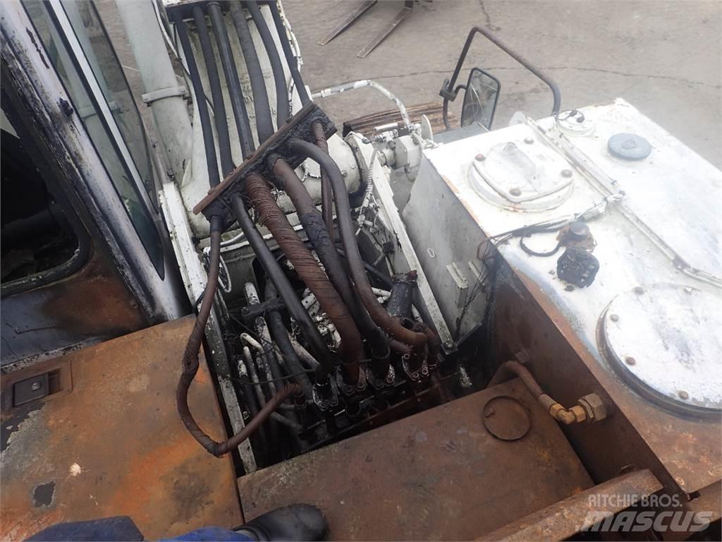 Liebherr R912 Трактора