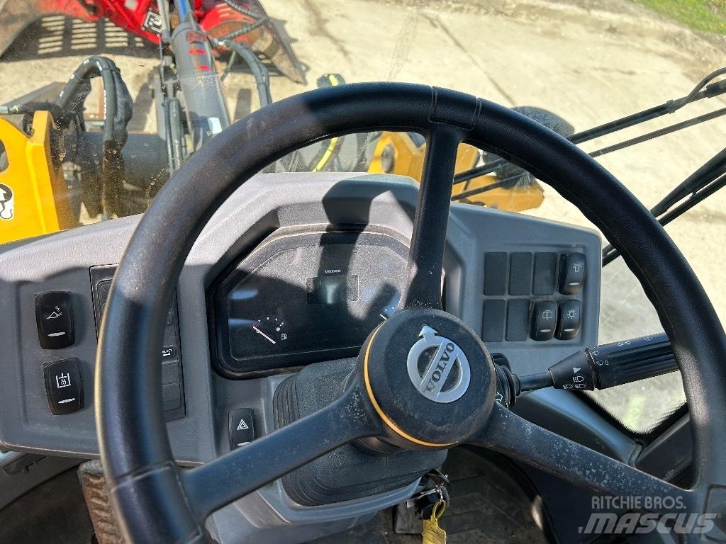 Volvo L 35 G Фронтальные погрузчики