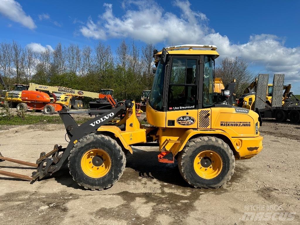 Volvo L 35 G Фронтальные погрузчики