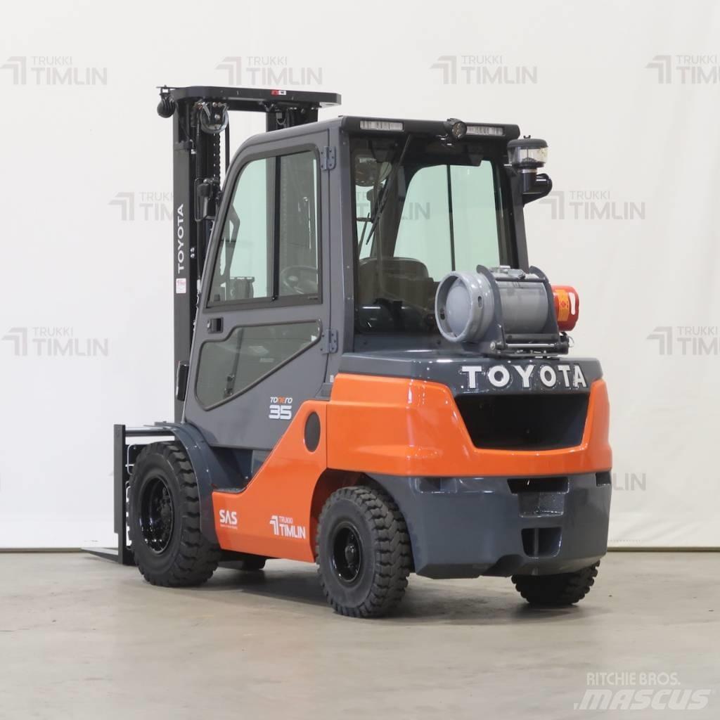 Toyota 02-8FGJF35 Газовые погрузчики
