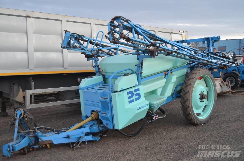 Berthoud Racer 25 Прицепные опрыскиватели