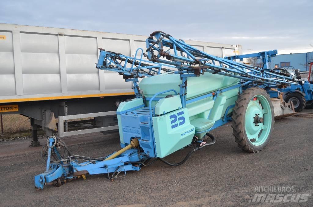 Berthoud Racer 25 Прицепные опрыскиватели