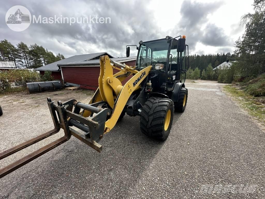 Komatsu WA 70 M-8 Фронтальные погрузчики