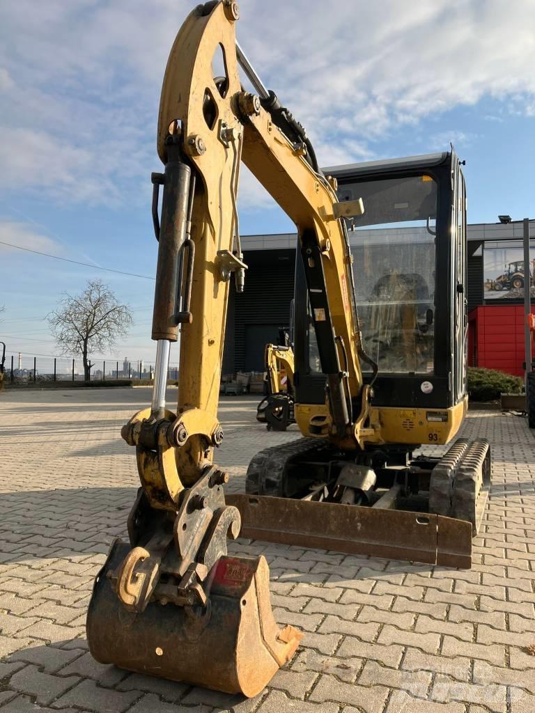 CAT 301.7 D Мини-экскаваторы