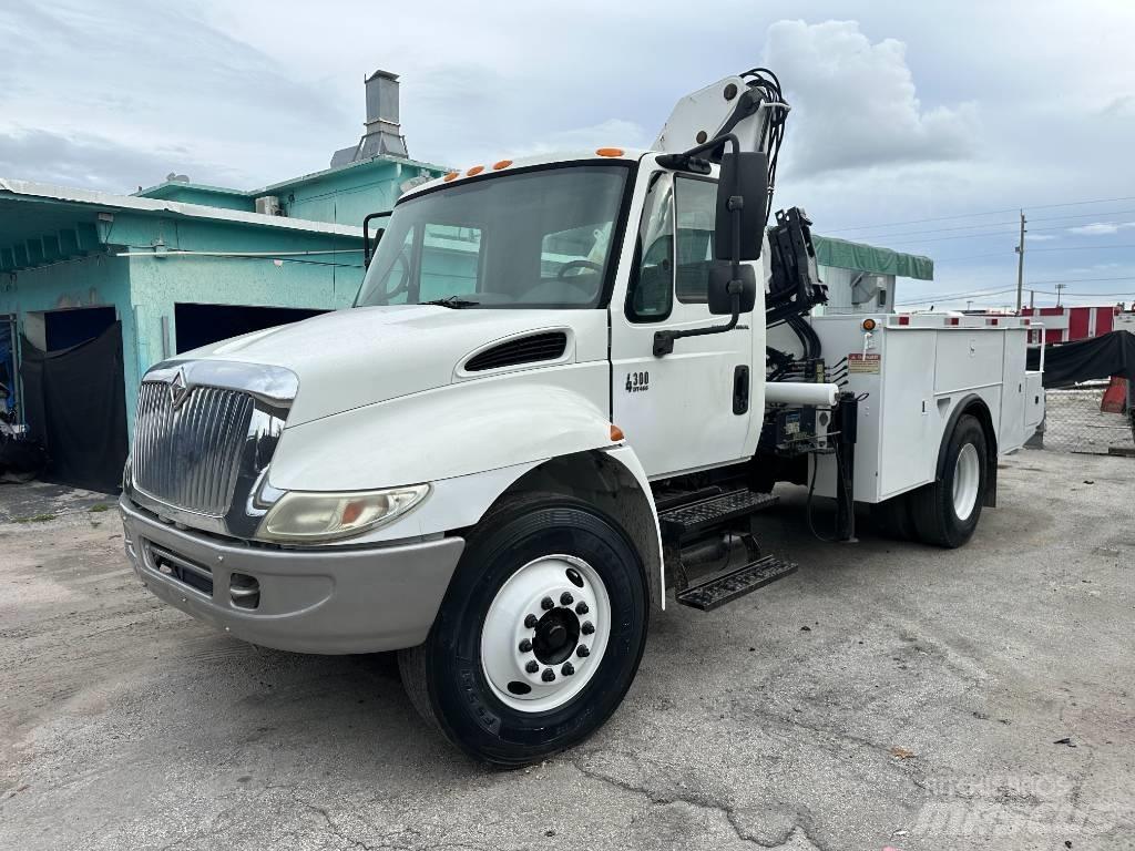 International 4300 Специальные грузовики