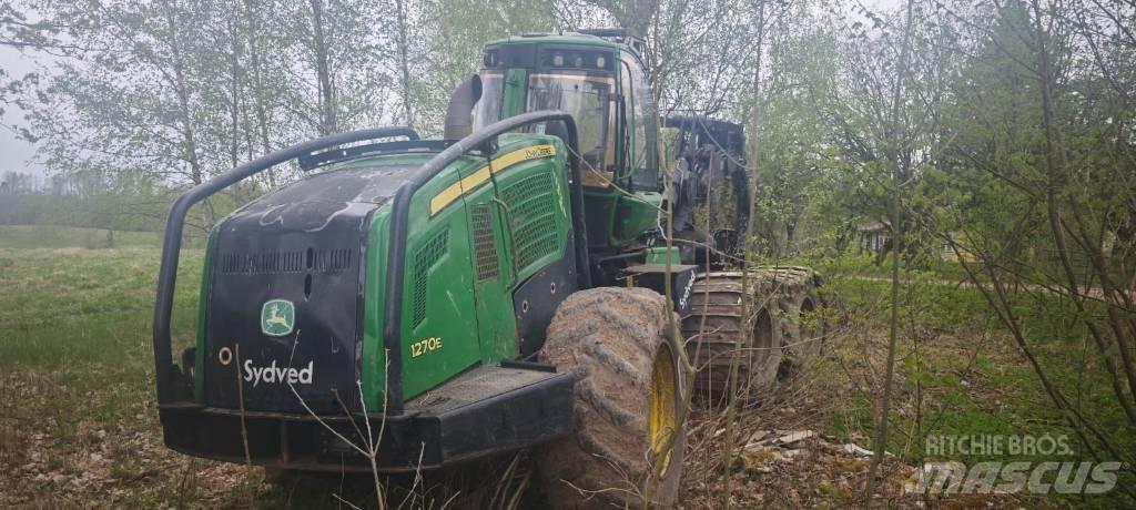 John Deere 1270 E Харвестеры