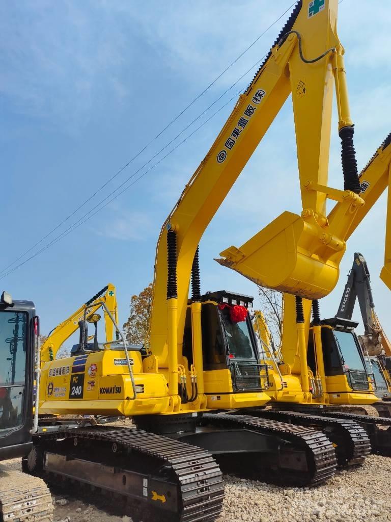 Komatsu PC 240 Гусеничные экскаваторы