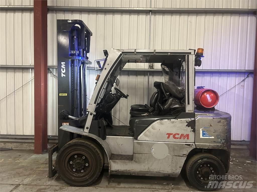 TCM J1F4A40LQ Газовые погрузчики