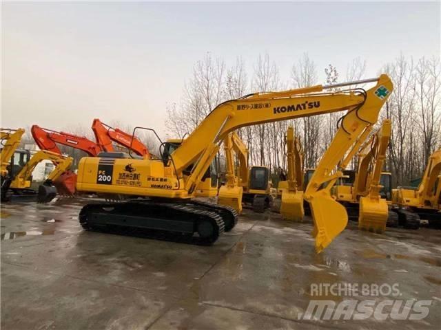 Komatsu PC200-7 Гусеничные экскаваторы