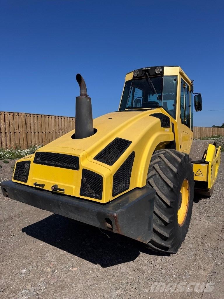 Bomag BW 213 D H-4 Грунтовые катки