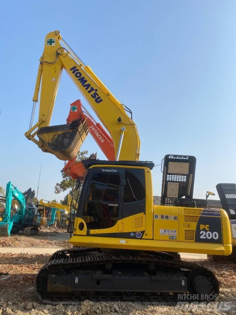 Komatsu PC 200-8 Гусеничные экскаваторы