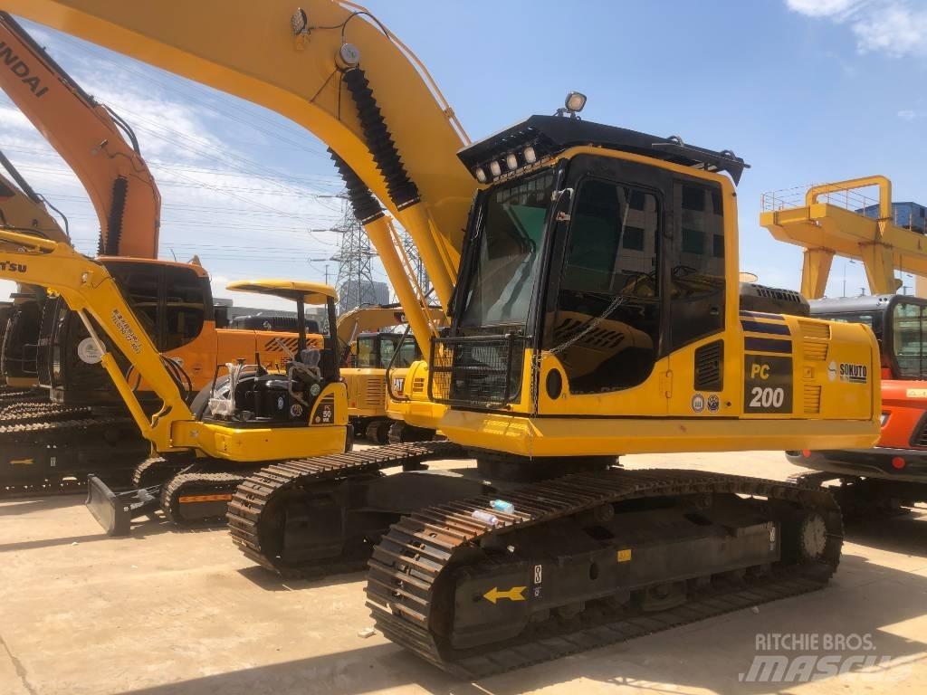 Komatsu PC200 Гусеничные экскаваторы
