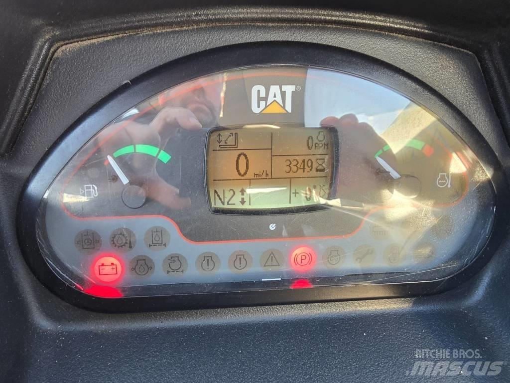 CAT TH337C Телескопические погрузчики