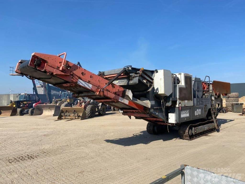Sandvik QJ 241 Мобильные дробилки