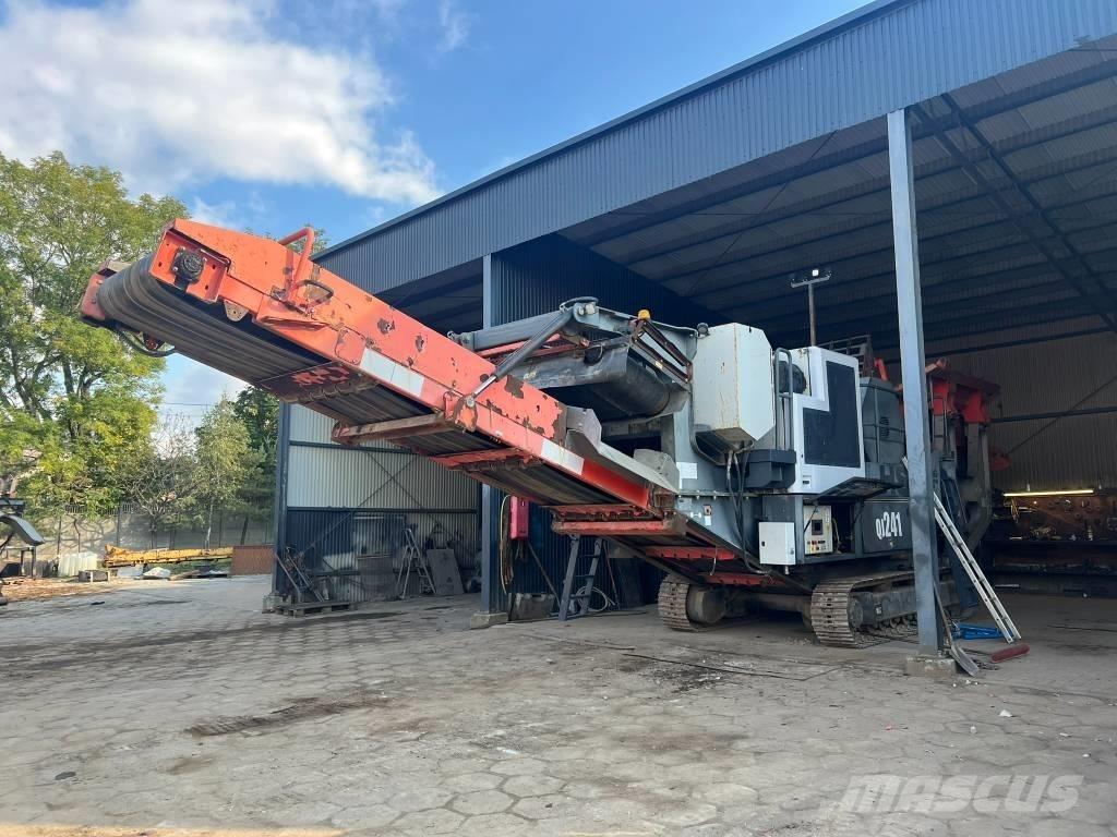 Sandvik QJ 241 Мобильные дробилки