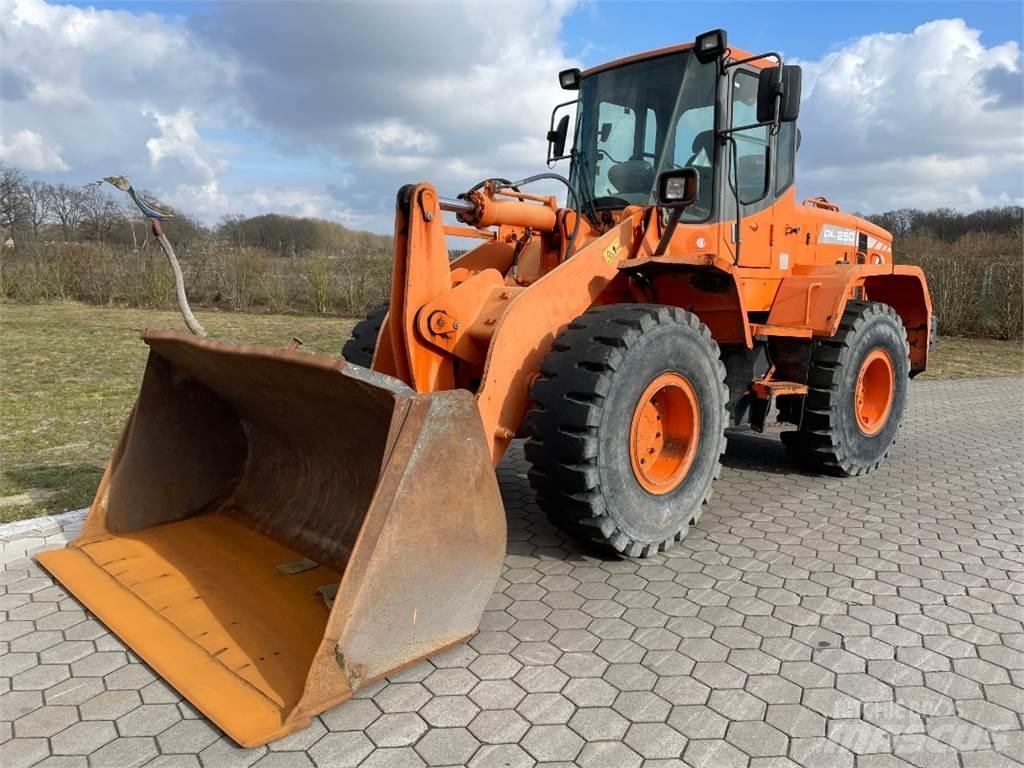 Doosan DL250 Фронтальные погрузчики