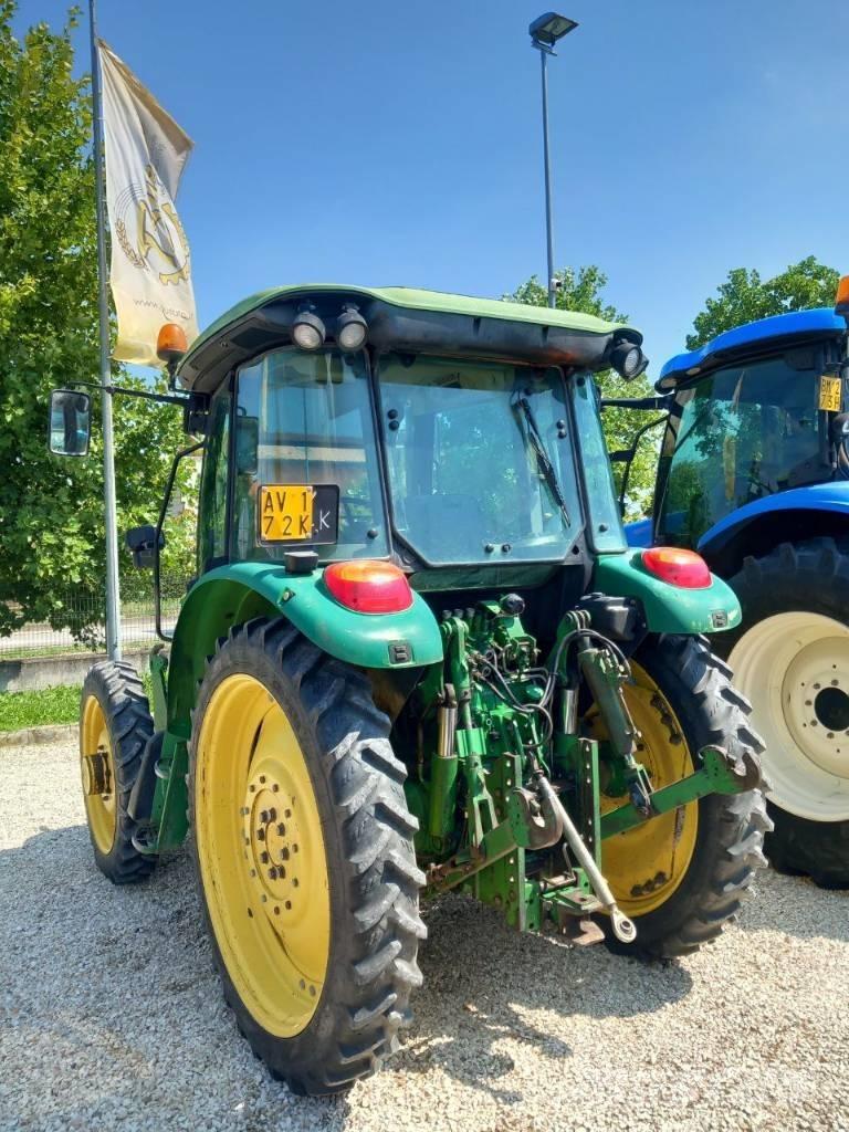 John Deere 5820 Трактора