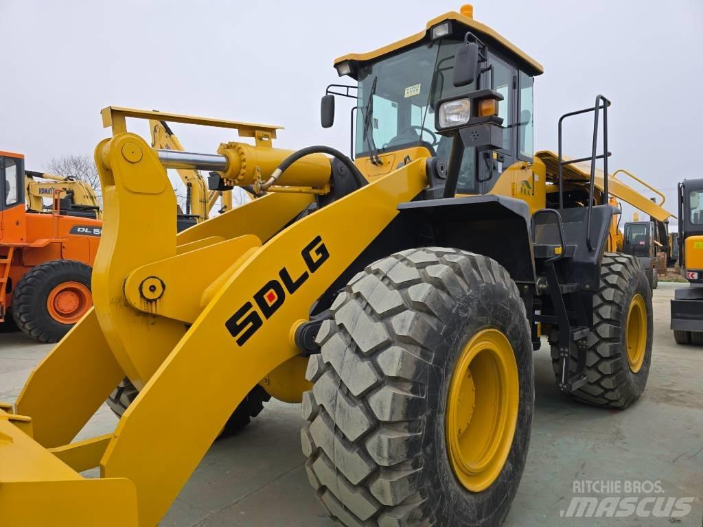 SDLG LG 956 F Фронтальные погрузчики