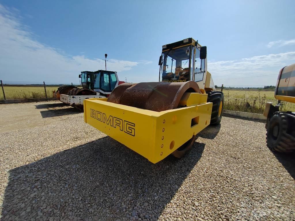 Bomag BW 225 D-3 Катки тротуарные