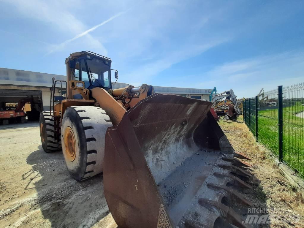 Komatsu WA500 Фронтальные погрузчики
