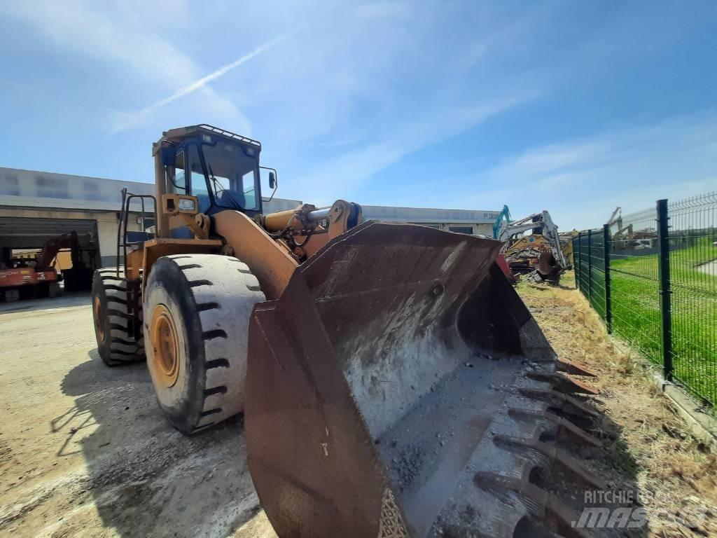 Komatsu WA500 Фронтальные погрузчики