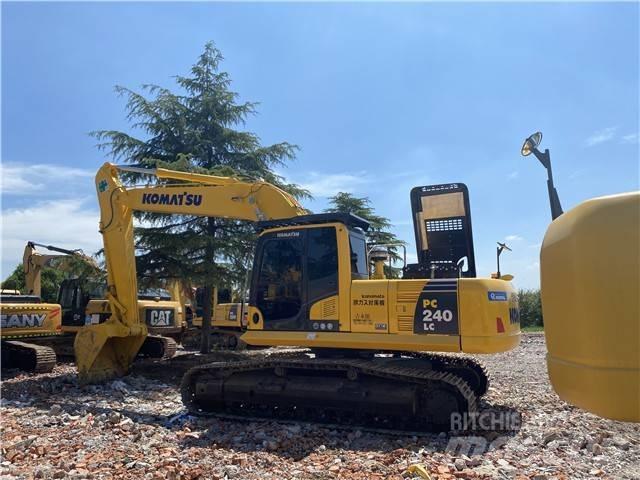 Komatsu PC240-8 Гусеничные экскаваторы