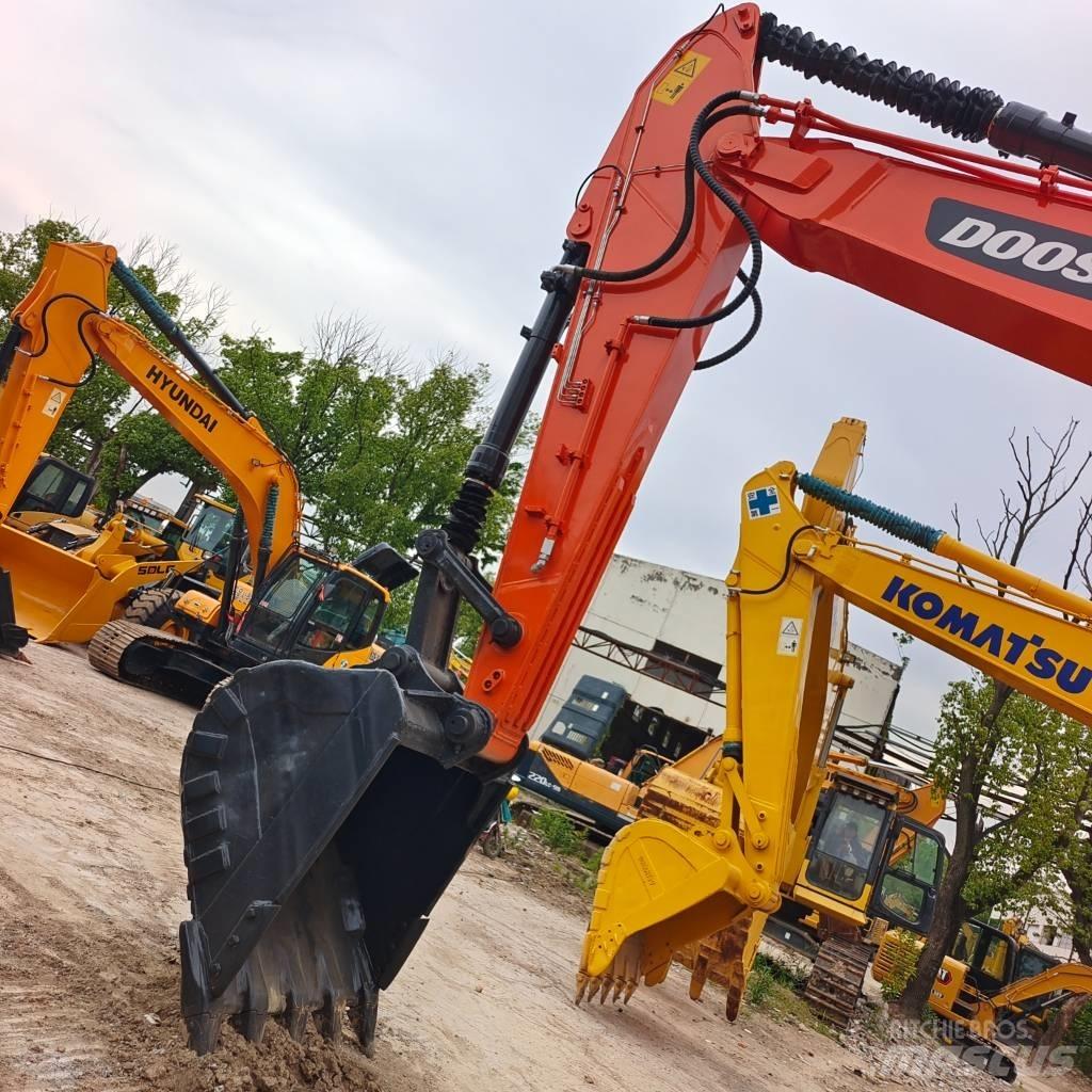 Doosan DX300 Гусеничные экскаваторы