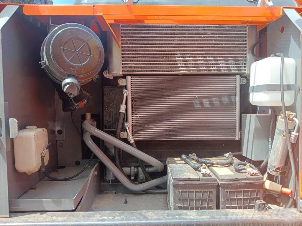 Hitachi ZX130LC Гусеничные экскаваторы