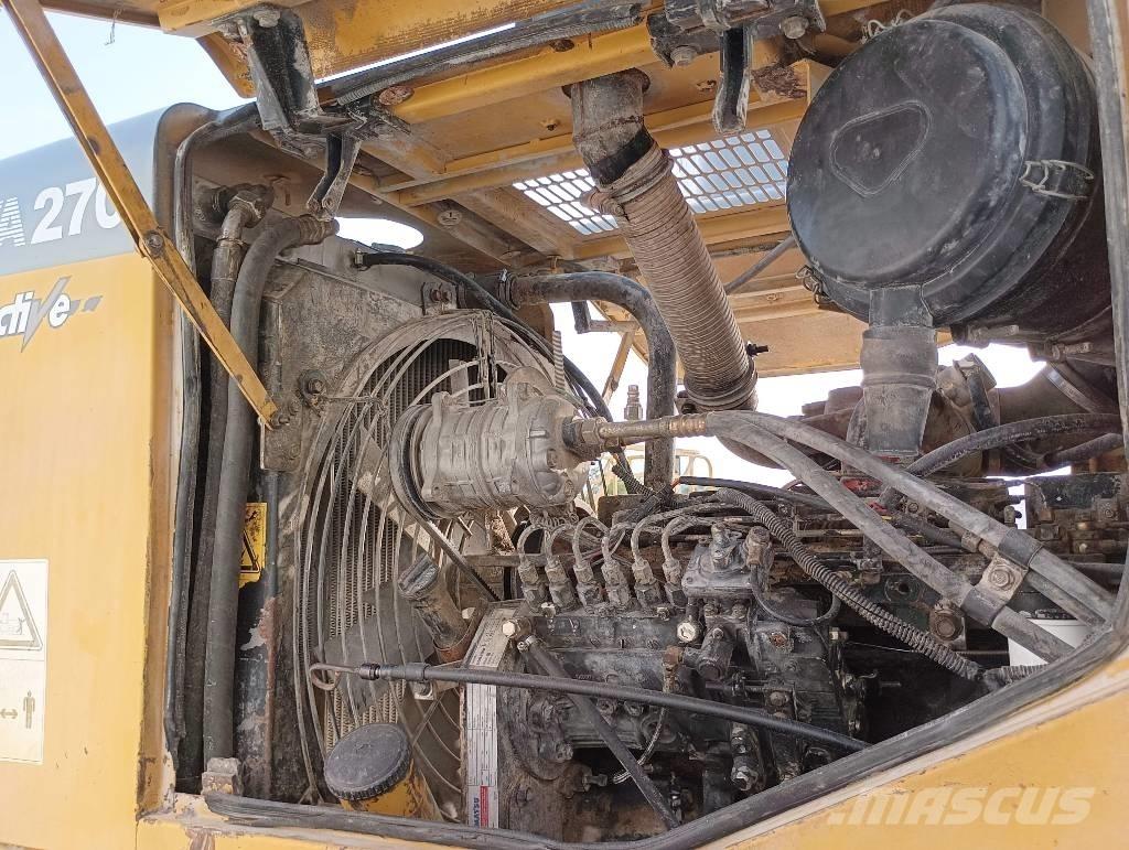 Komatsu WA 270 Фронтальные погрузчики