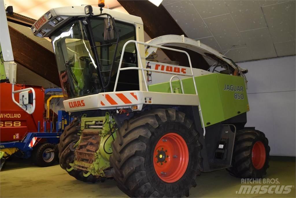 CLAAS Jaguar 850 Самоходные кормоуборочные комбайны