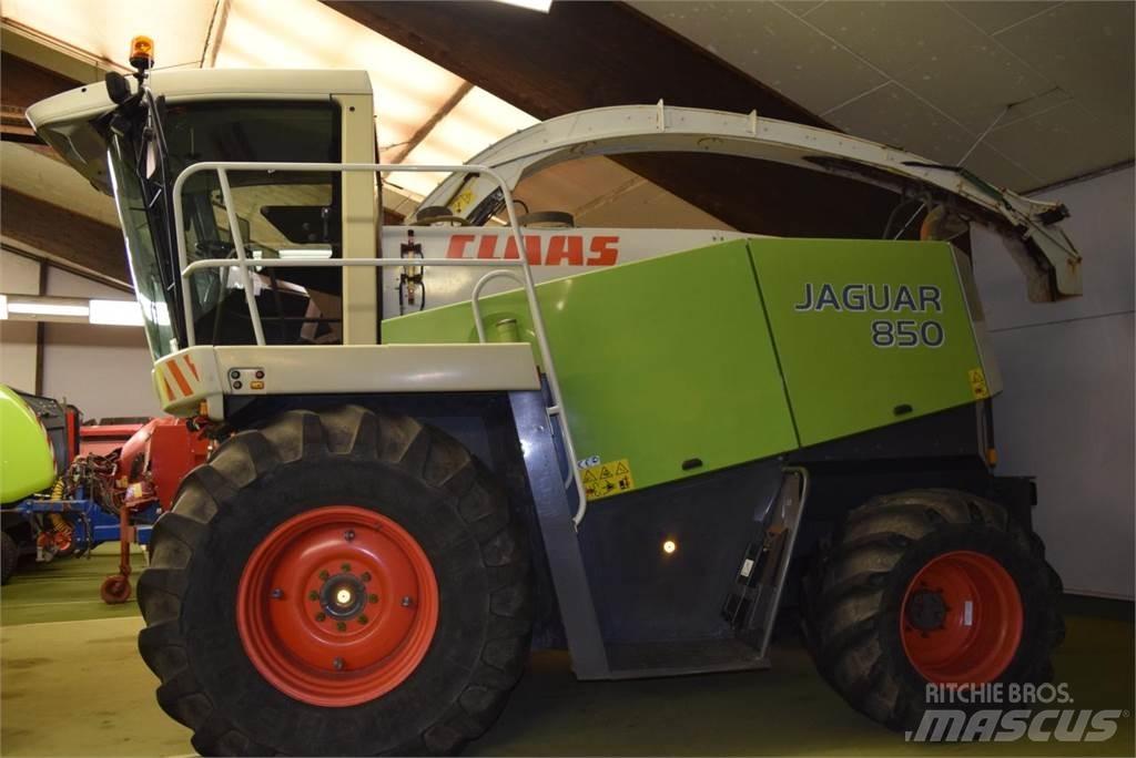 CLAAS Jaguar 850 Самоходные кормоуборочные комбайны
