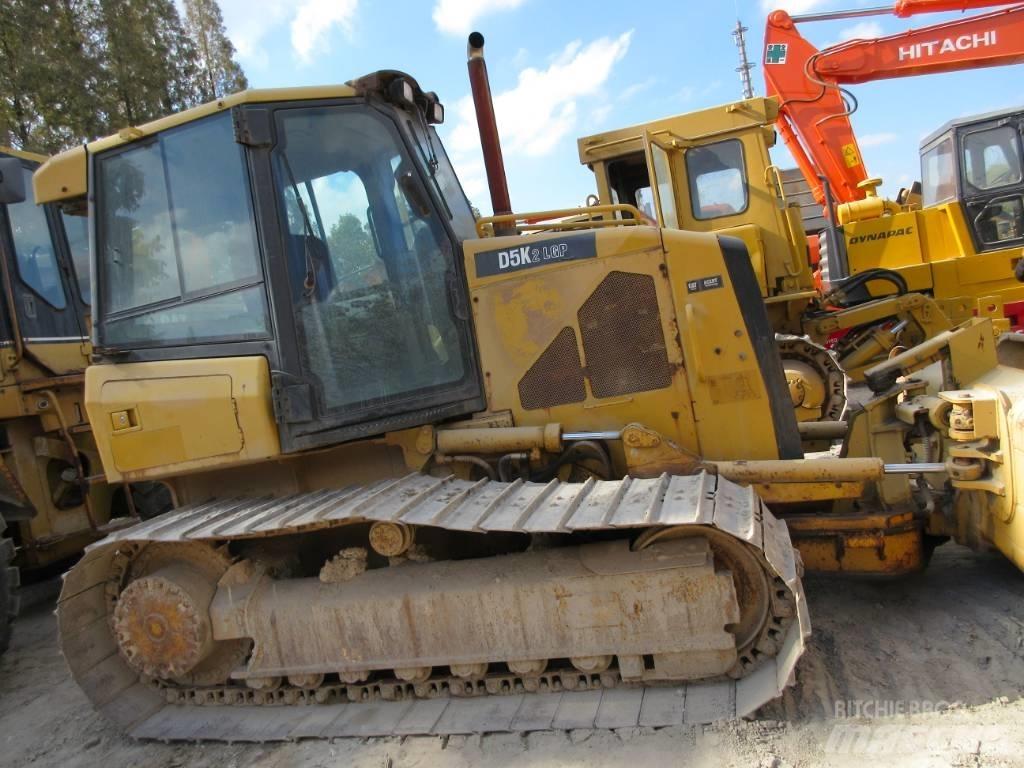 CAT D5K Гусеничные бульдозеры
