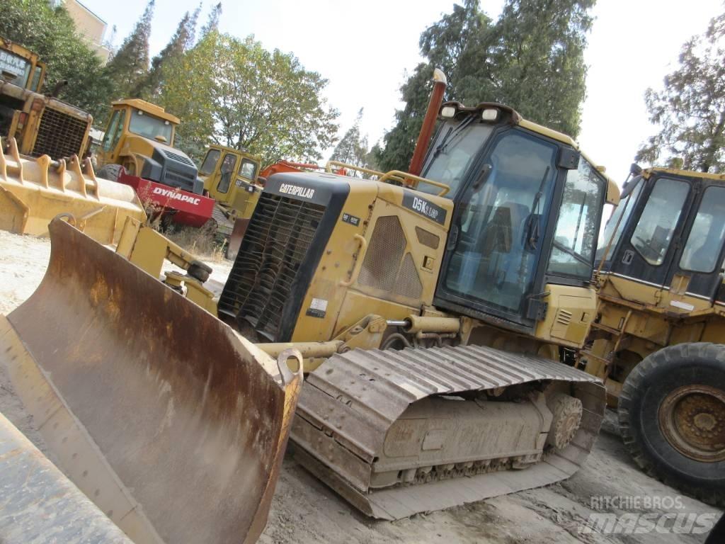 CAT D5K Гусеничные бульдозеры