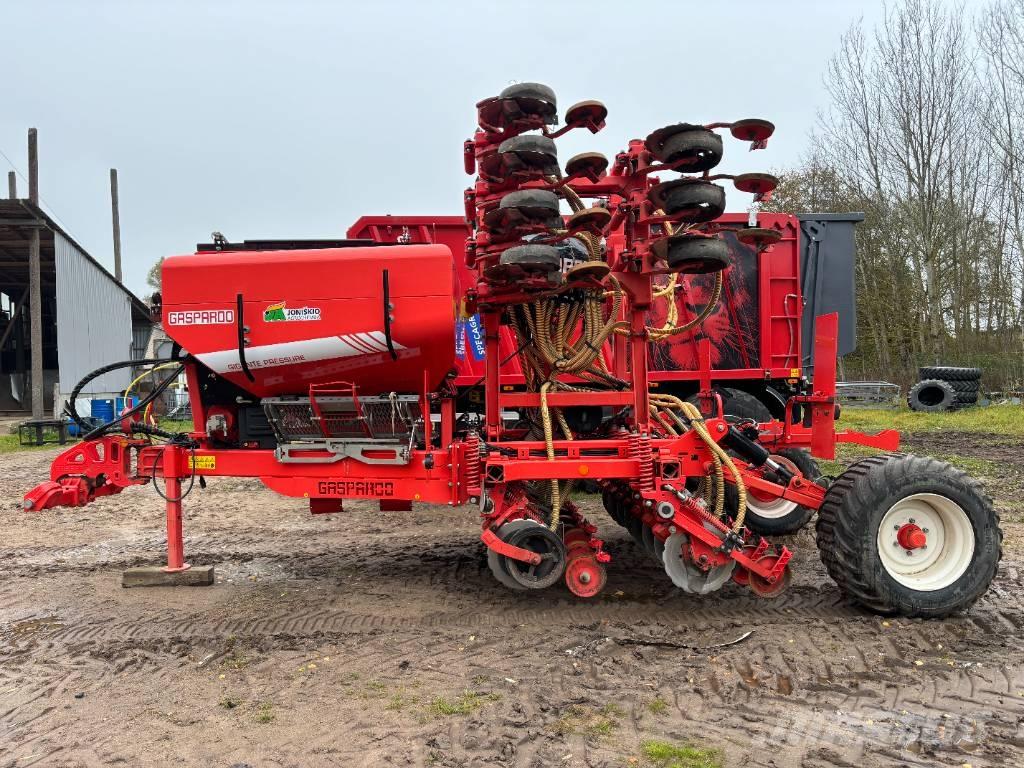 Gaspardo Gigante Сеялки