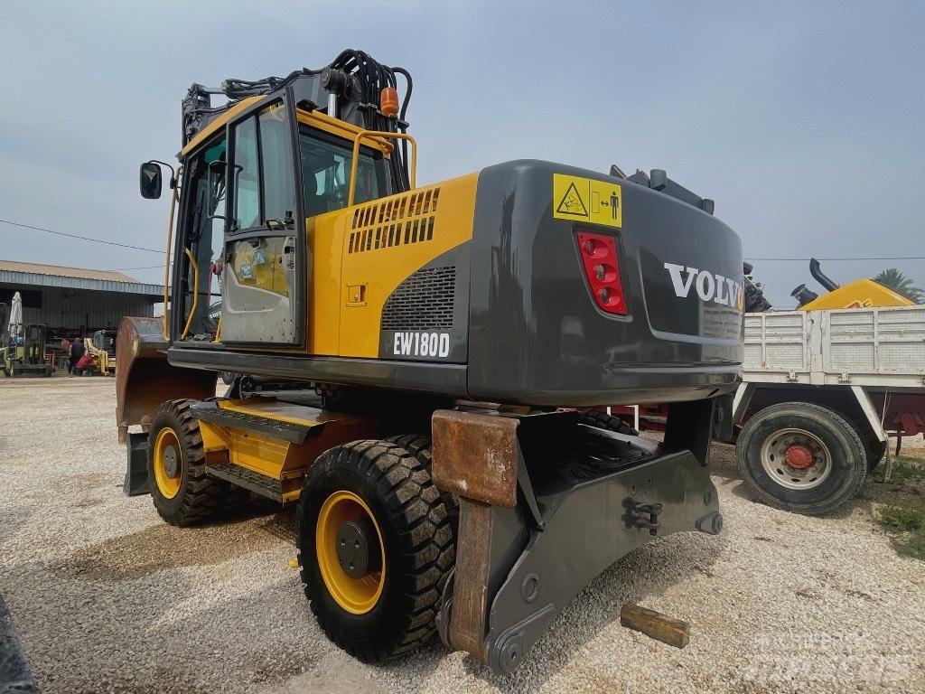 Volvo EW 180 C Колёсные экскаваторы