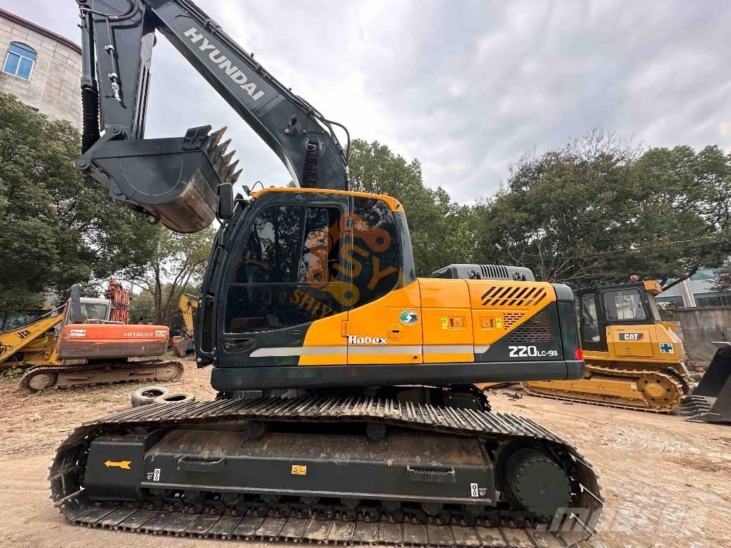 Hyundai Robex 220-9 Гусеничные экскаваторы