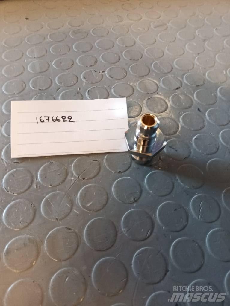 Volvo NIPPLE 1676622 Коммерческий транспорт - Другие