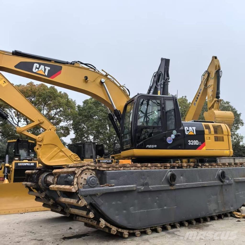 CAT 320 D Экскаваторы-амфибии