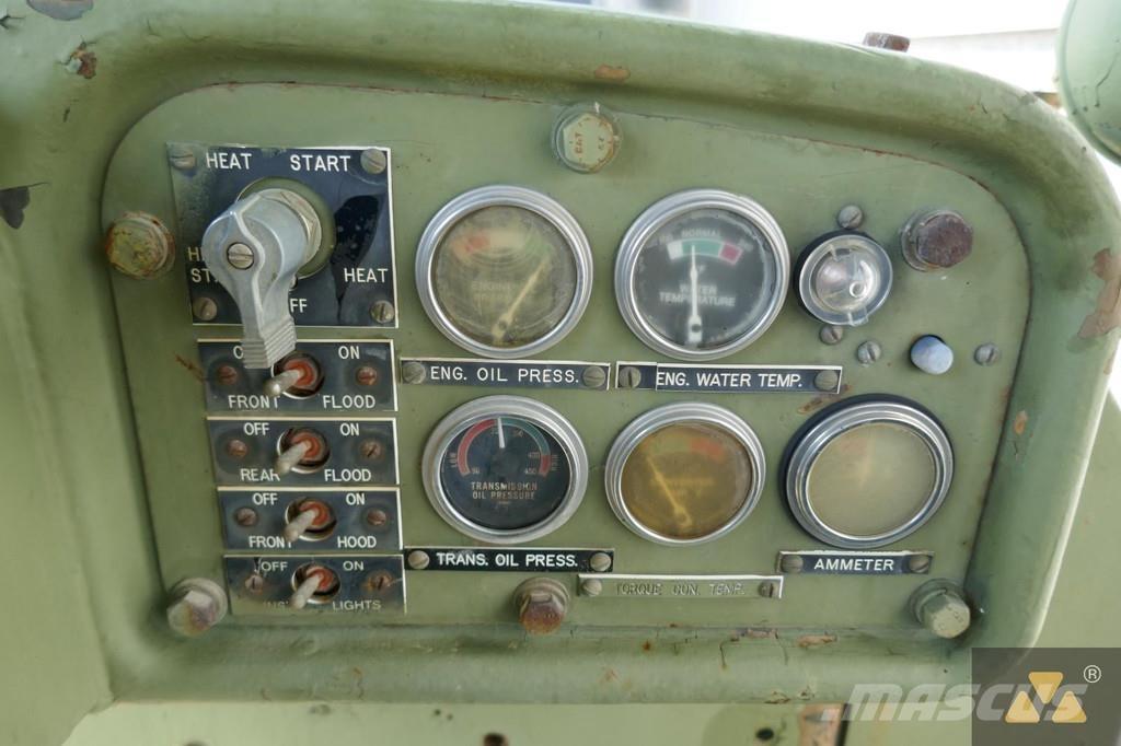 CAT D7F Ex-army Гусеничные бульдозеры