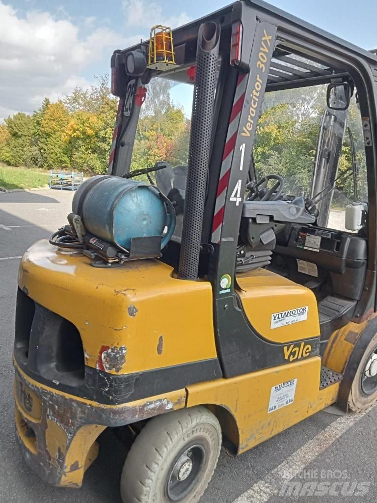 Yale GLP30 Газовые погрузчики