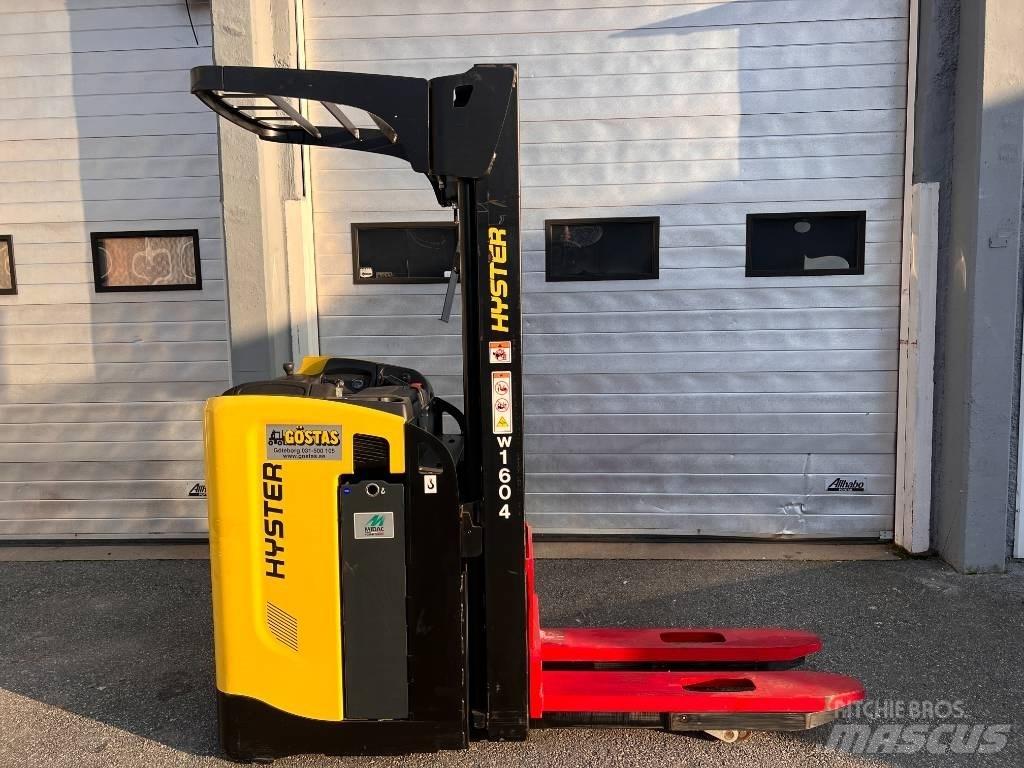 Hyster RS1.6 Самоходные электроштабелёры