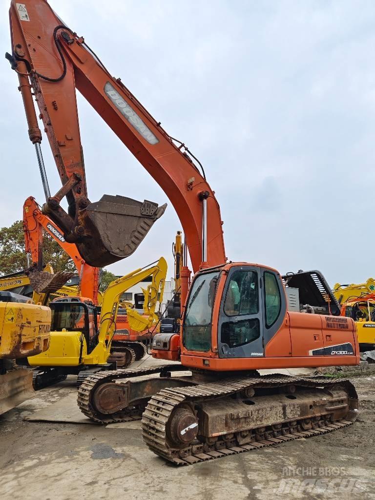 Doosan DX 300 LC Гусеничные экскаваторы
