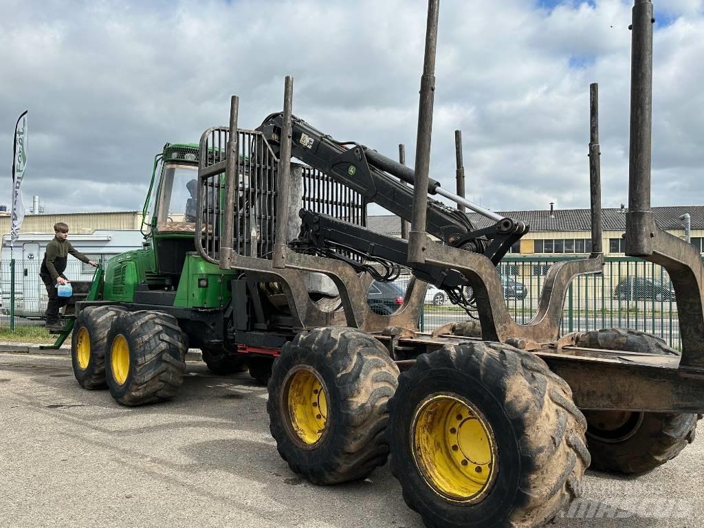 John Deere 1010E Форвардеры